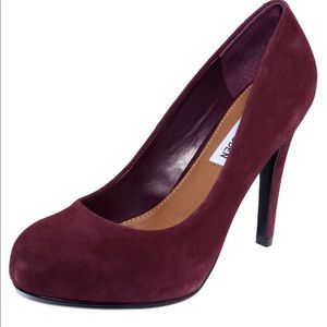 Steve Madden Remmedy Suede Pumps